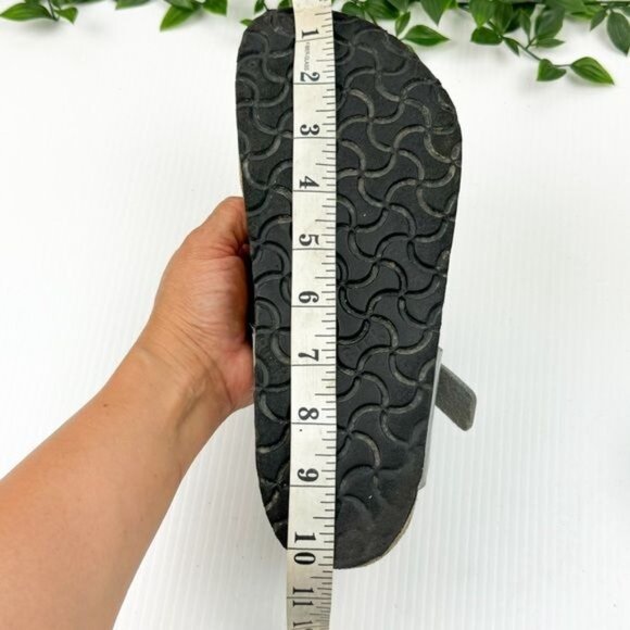 Birkenstock Gizeh Sandals Silver size 7 - Picture 10 of 16